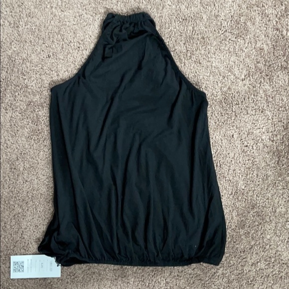 Black Razor-Back Bubble Hem Top - Picture 2 of 3